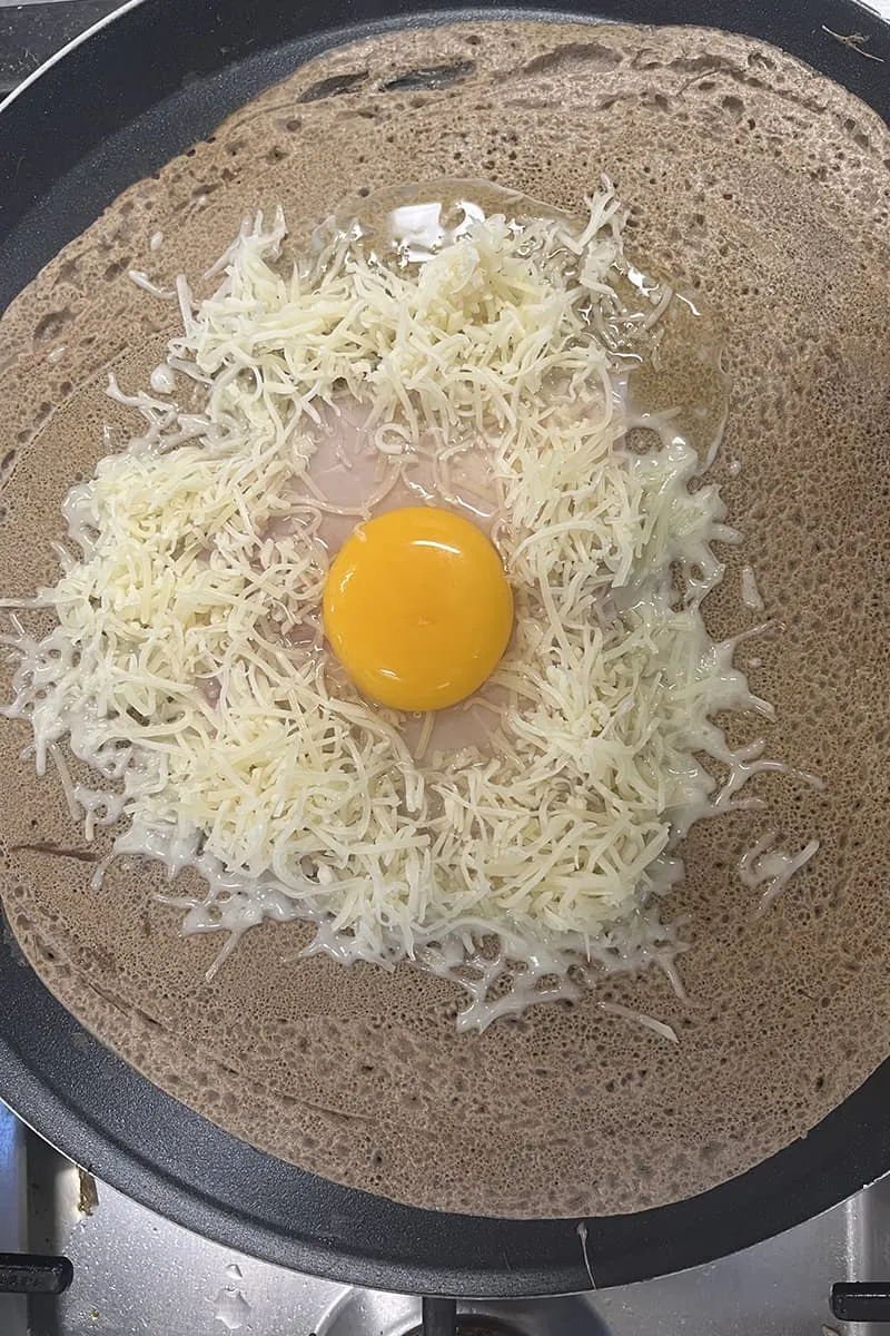 Préparation de la galette Bretonne