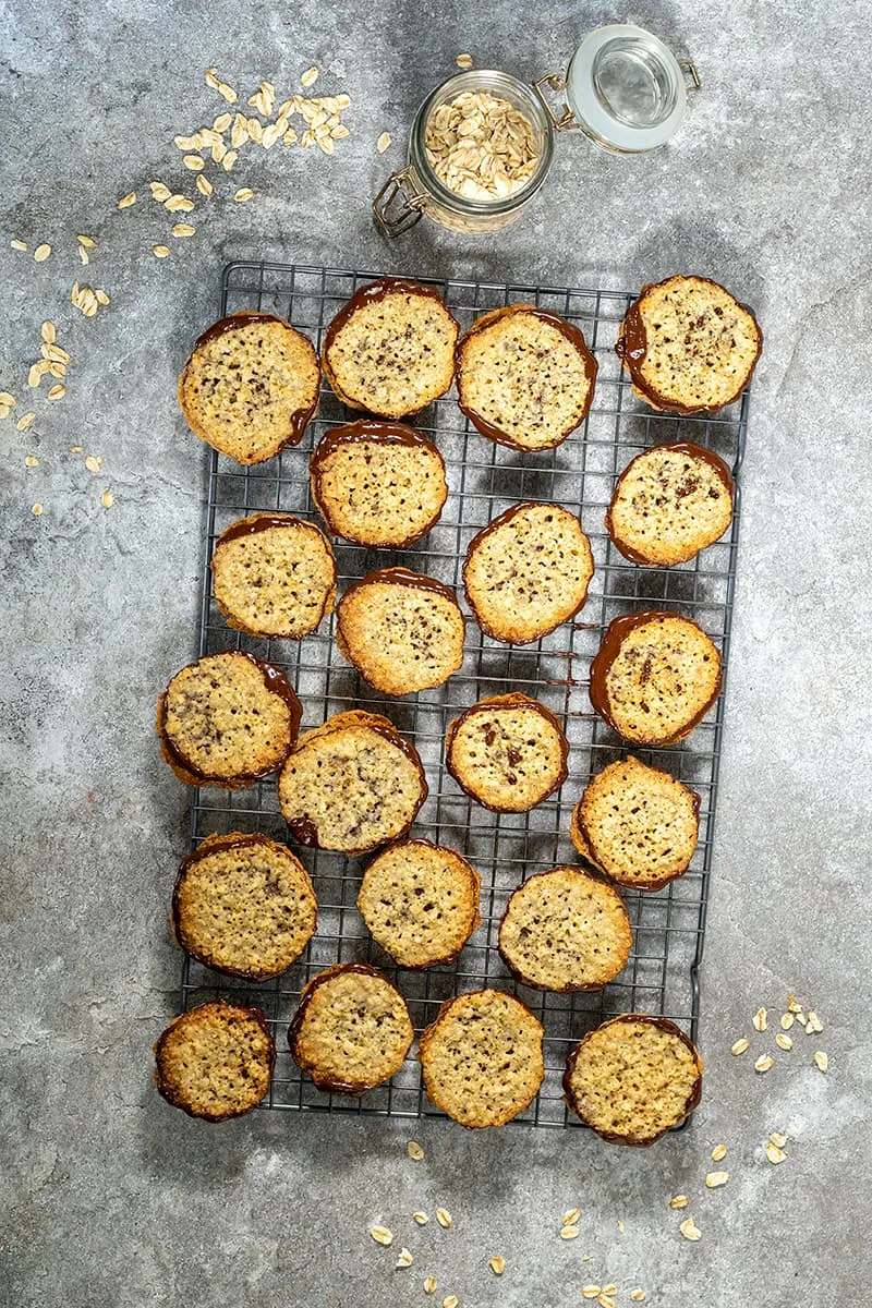 Biscuits à l'avoine et au chocolat faits maison
