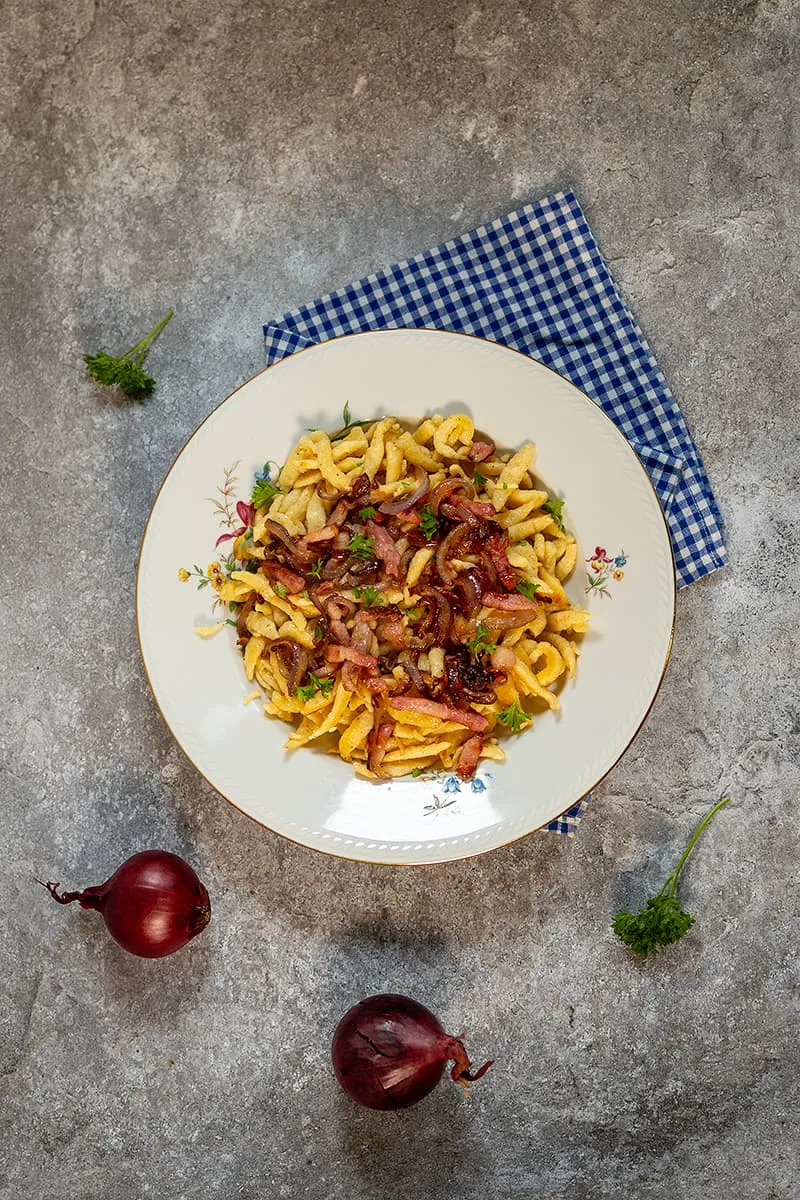 Spätzle au lardons et à l'oignon