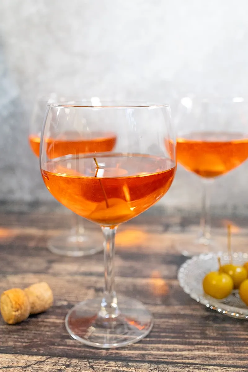 Cocktail d'Aperol Spritz et cidre de pomme