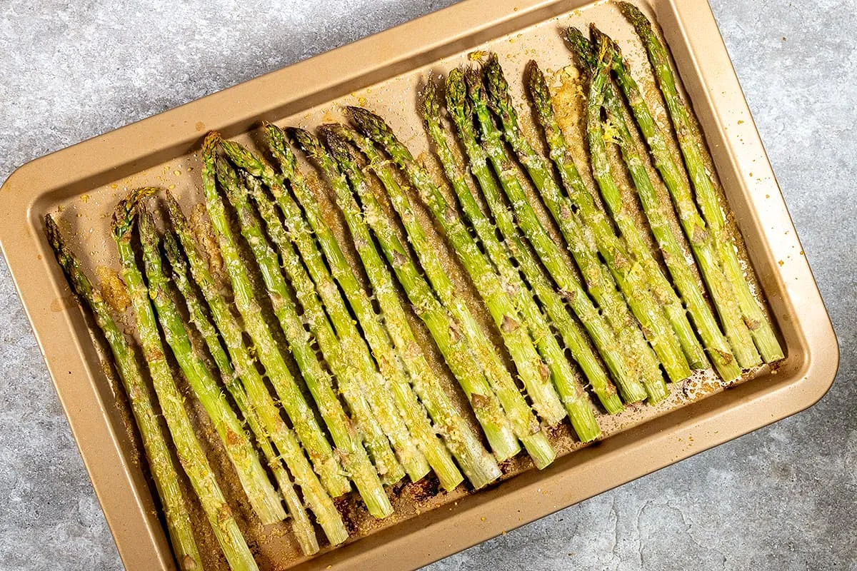 Asperges vertes au four - un accompagnement simple