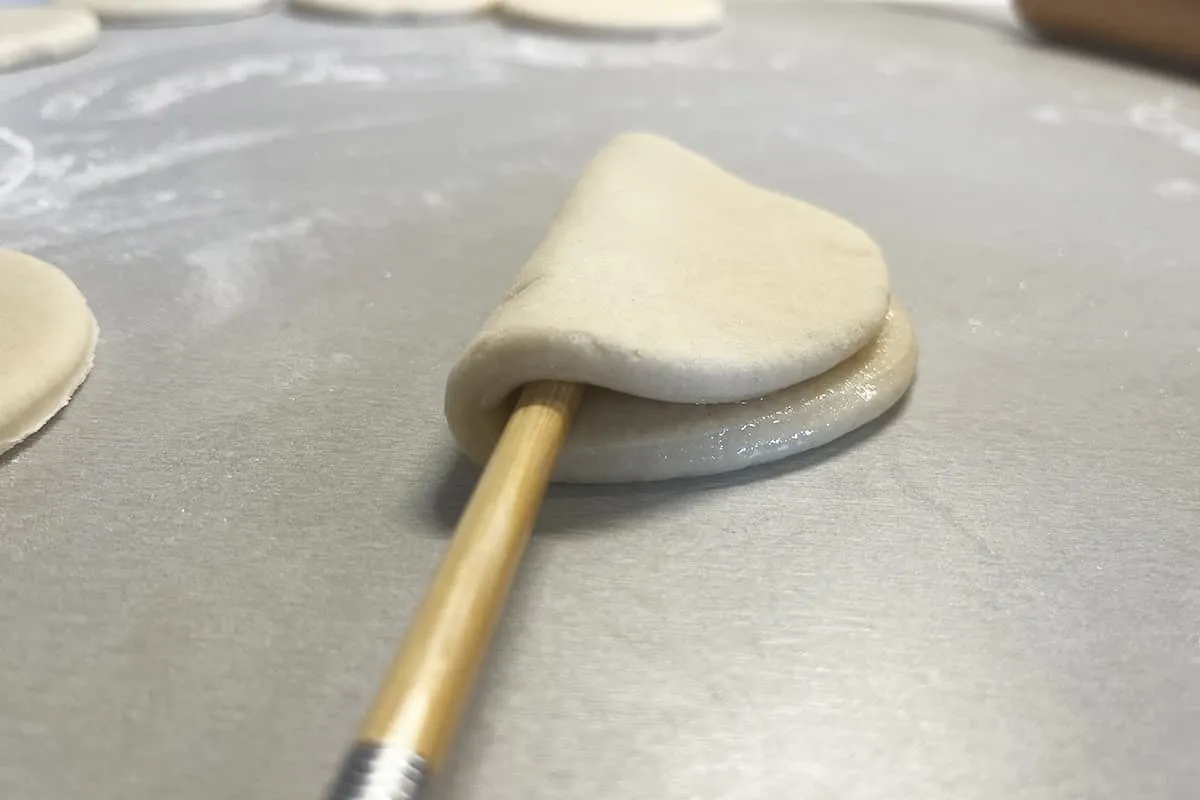 Bao buns prêts à être cuits à la vapeur