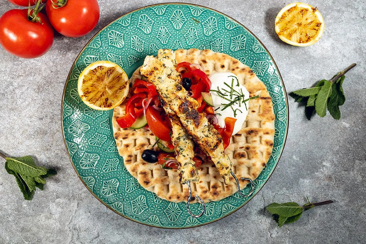 Brochettes de poulet grecques à la menthe et au citron