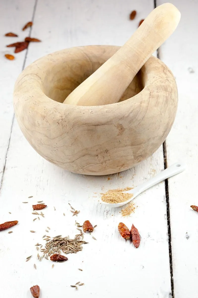 Préparer des épices pour nasi goreng soi-même