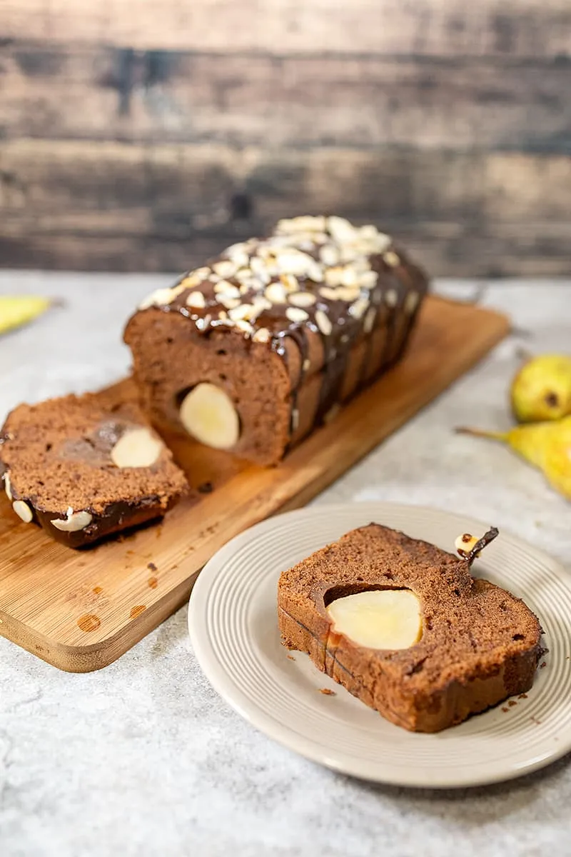 Gâteau chocolat poires entières et ganache