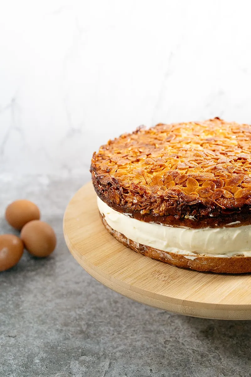Gâteau nid d'abeille - gâteau allemand à la crème vanille