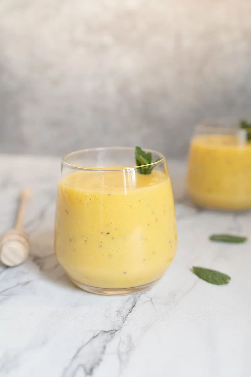 Smoothie mangue - rafraîchissant, délicieux et tropical !